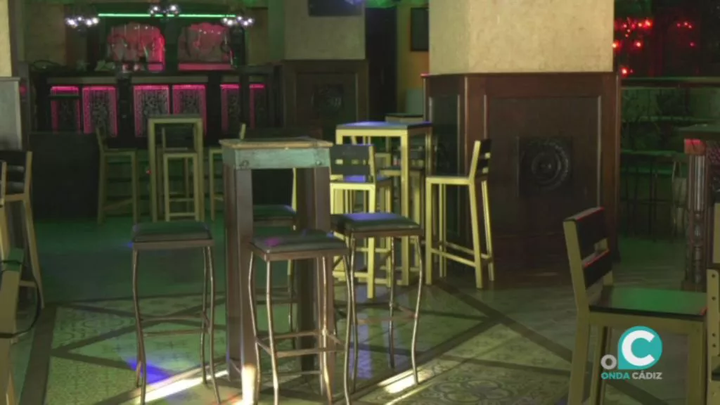 El aforo permitido de las discotecas es igual al de la hostelería con ocho en mesa en interior y 10 en exterior 