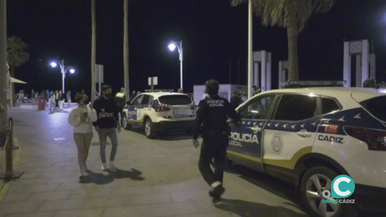 Agentes de la Policía Local a su llegada al Módulo Central 