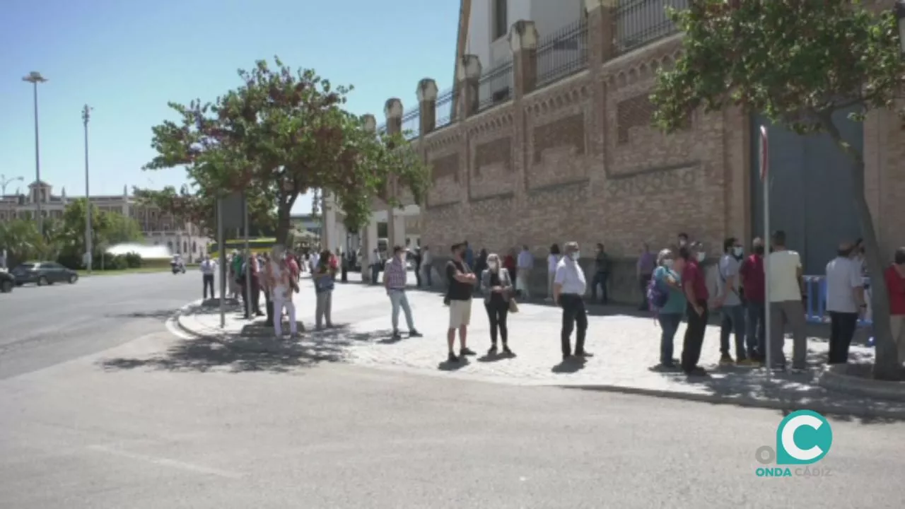 Imagen de las colas este sábado en el Palacio de Congresos 