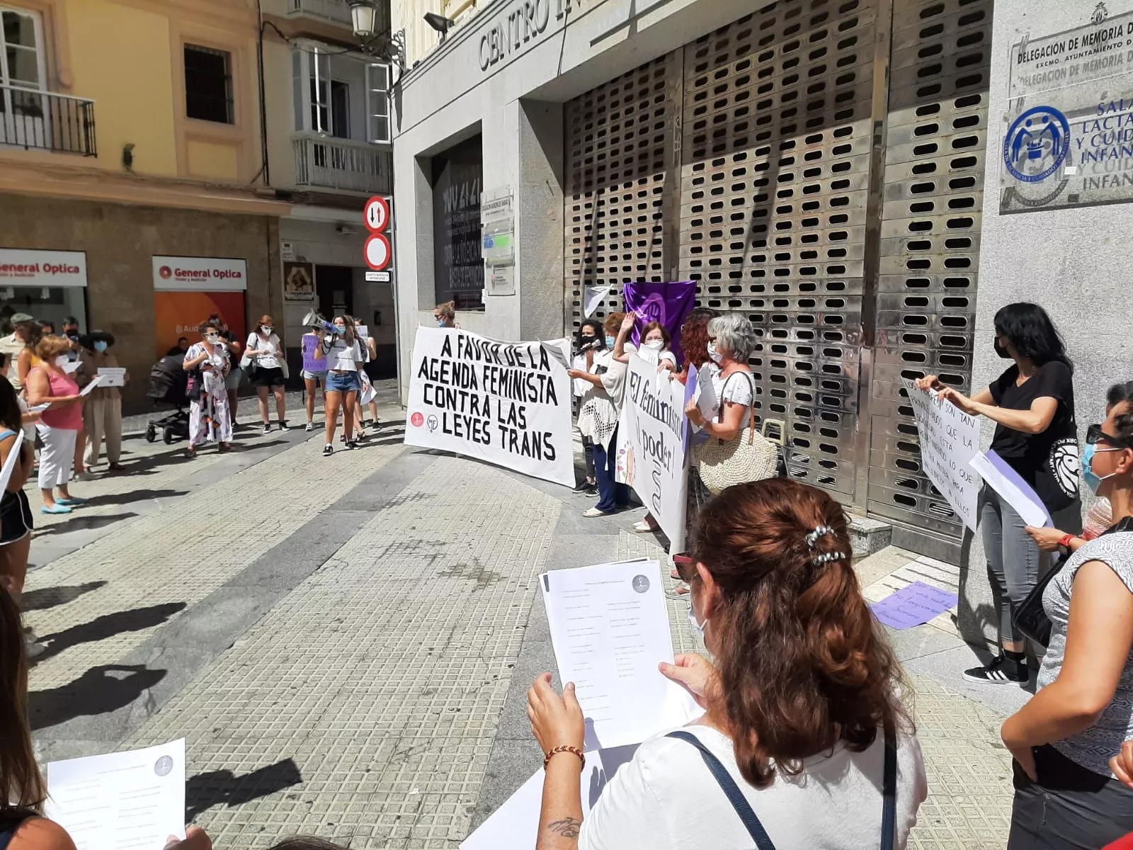 Las entidades han congregado a una treintena de personas