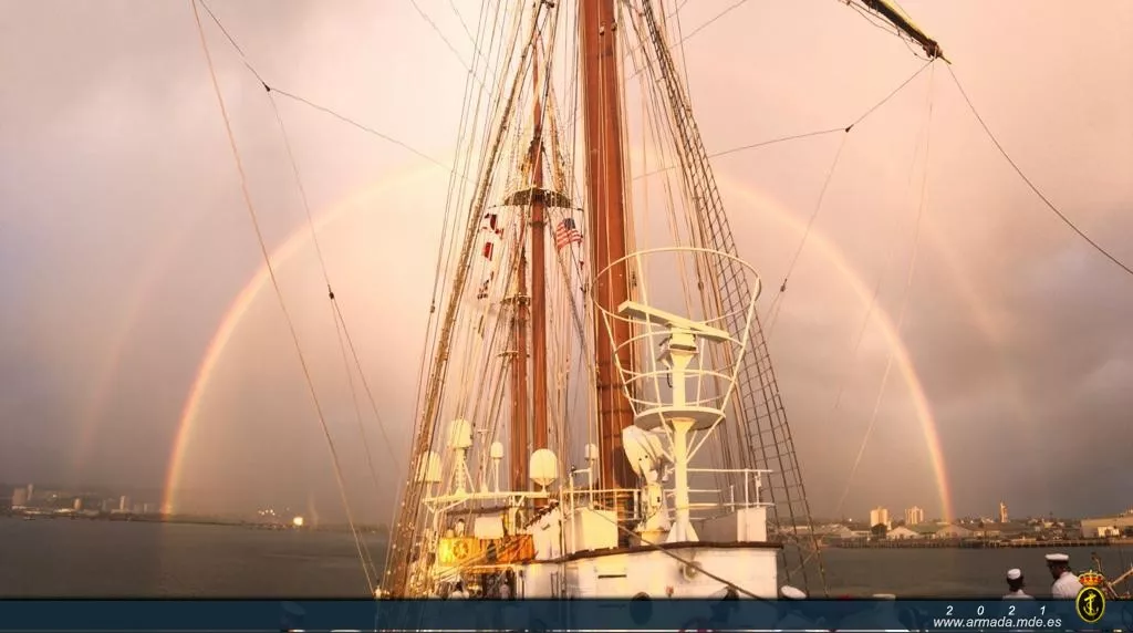 El buque Juan Sebastián de Elcano 