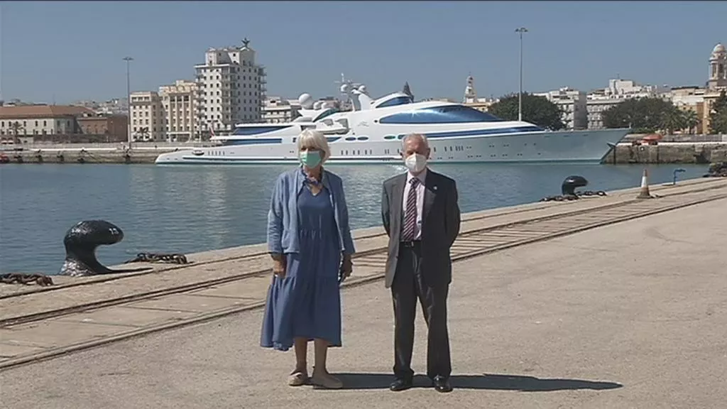 La presidenta de la APBC y el presidente de Clúster Marítimo Naval durante la presentación del OPS Meet 