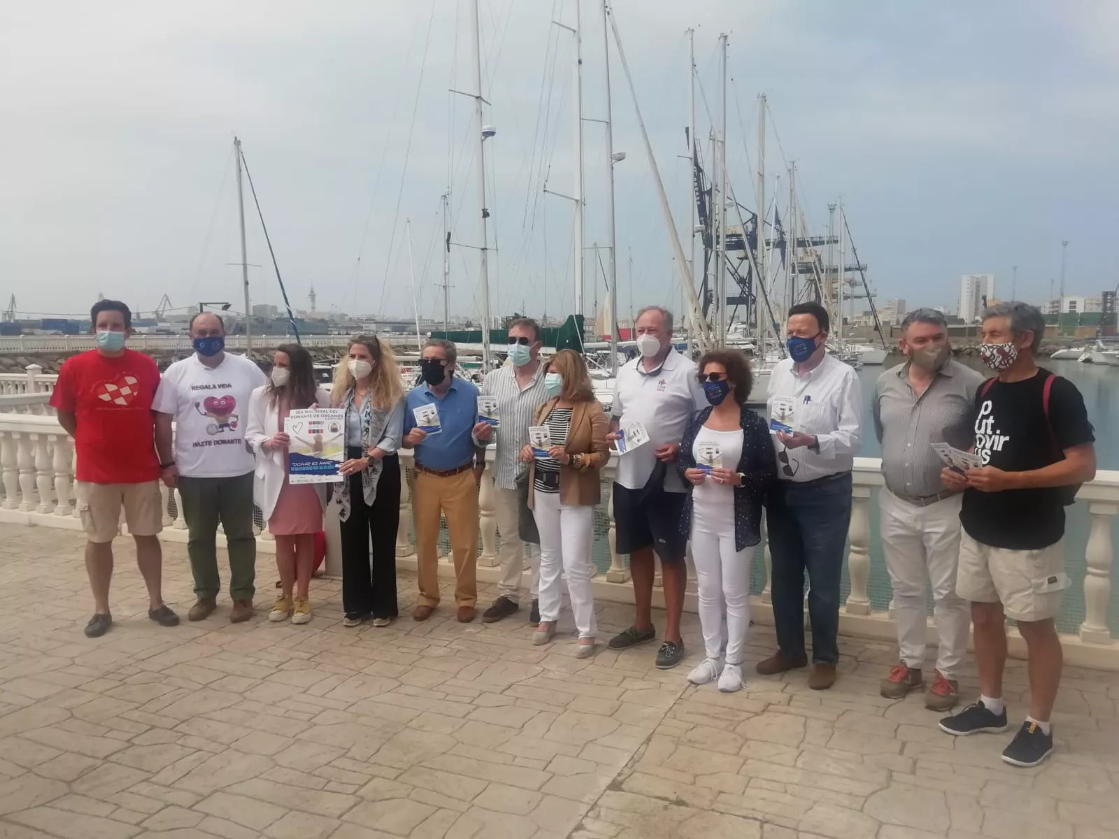 El Real Club Náutico ha sido sede de una jornada dedicada a los donantes de órganos y trasplantados que ha culminado con una travesía en barco.