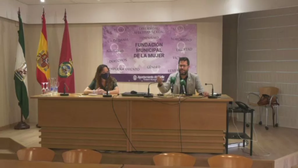Lorena Garrón e José Ignacio García en rueda de prensa
