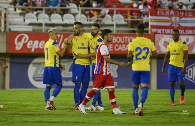 El Cádiz CF sigue celebrando partidos antes de que comience la Liga