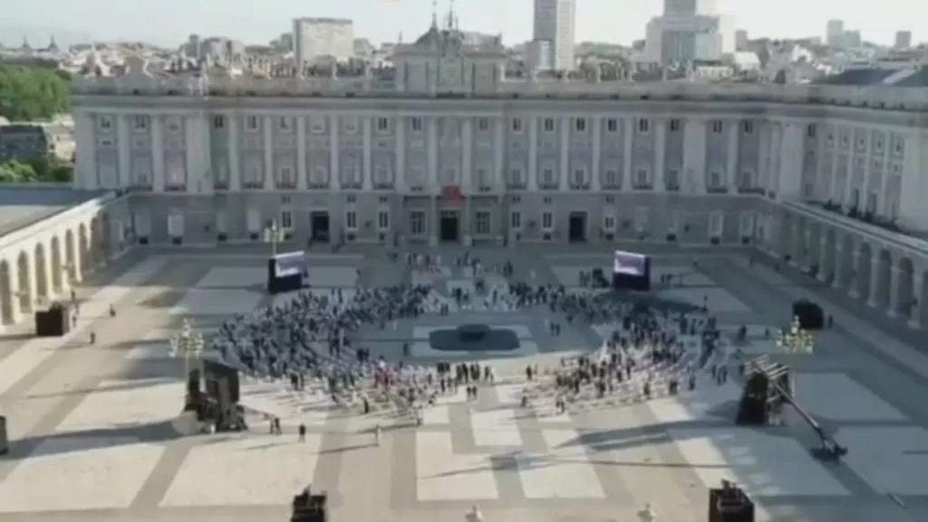 Homenaje a las víctimas en el que ha participado Moreno Bonilla