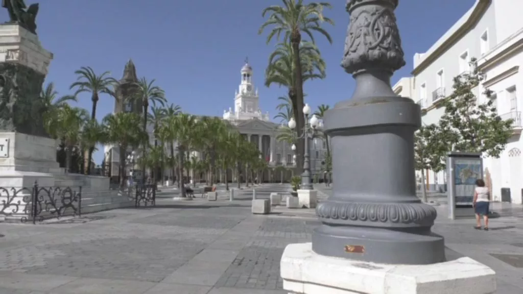 El Ayuntamiento ultima una campaña para fomentar el juego infantil en las plazas de Cádiz 