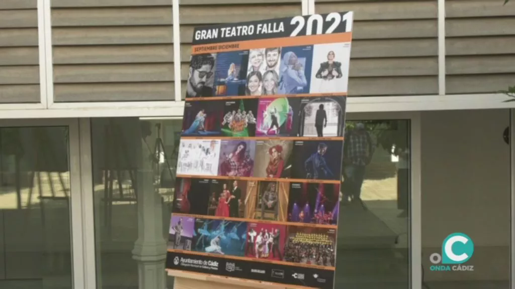 Cartel con la programación del Gran Teatro Falla 