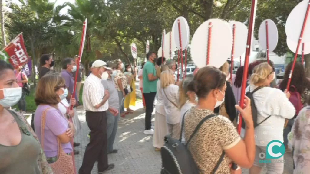  La movilización ha sido en la Plaza Asdrúbal frente a la delegación de la Junta  
