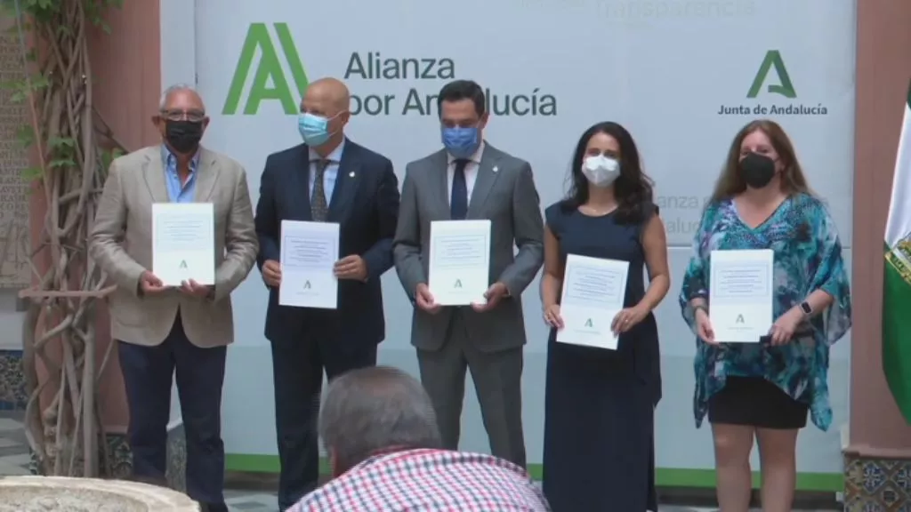 La Junta pacta con los sindicatos el refuerzo covid de plantillas para el nuevo curso 