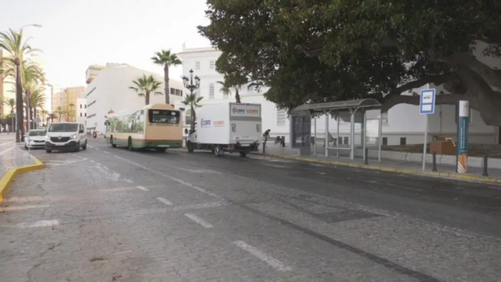 El nuevo tramo de bandas de rodadura discurre por la avenida Duque de Nájera