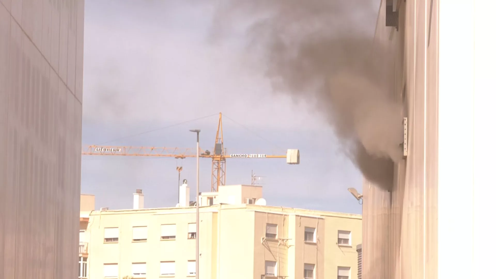 Incendio en el recinto interior de Zona Franca 