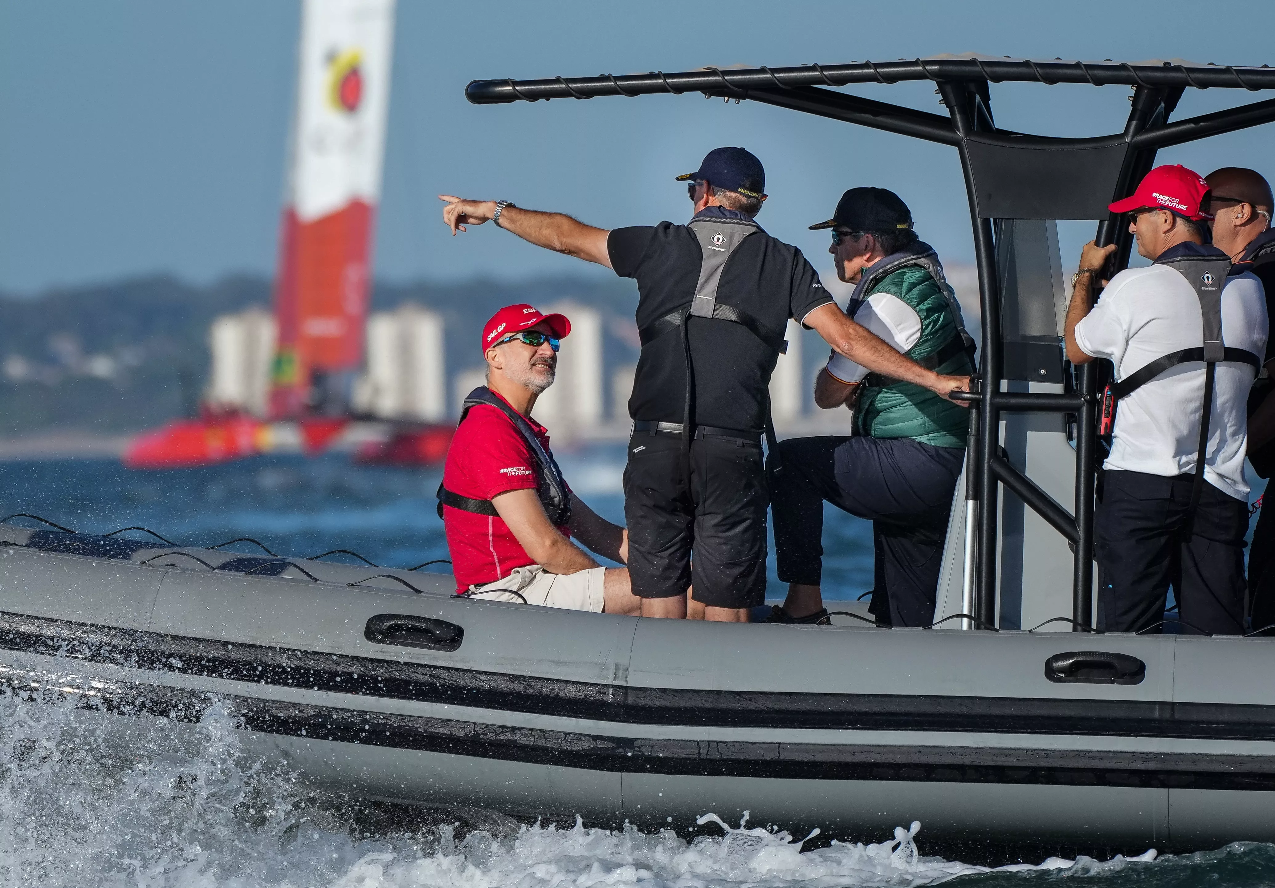 Su Majestad El Rey Don Felipe VI da el pistoletazo de salida al Spain Sail Grand Prix en Cádiz.