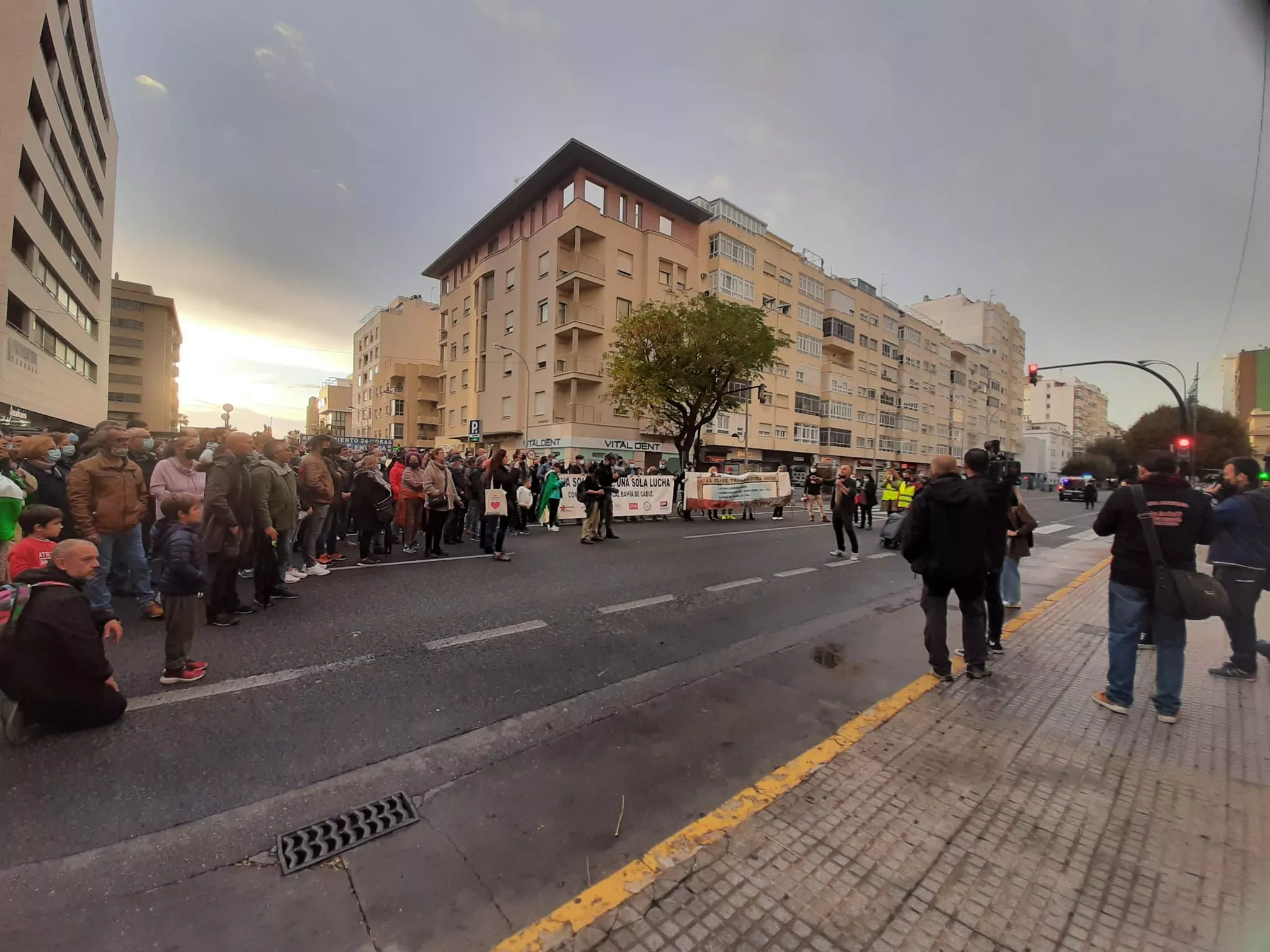 El colectivo se ha trasladado sin incidentes hasta las Puertas de Tierra