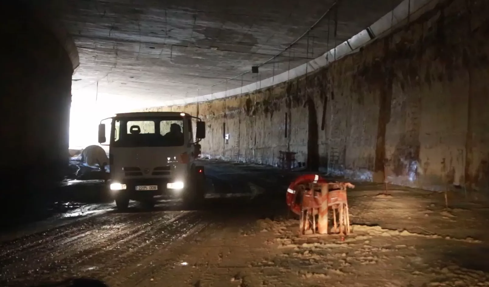 Imagen actual del túnel de la nueva terminal de contenedores tras eliminarse la inundación sufrida