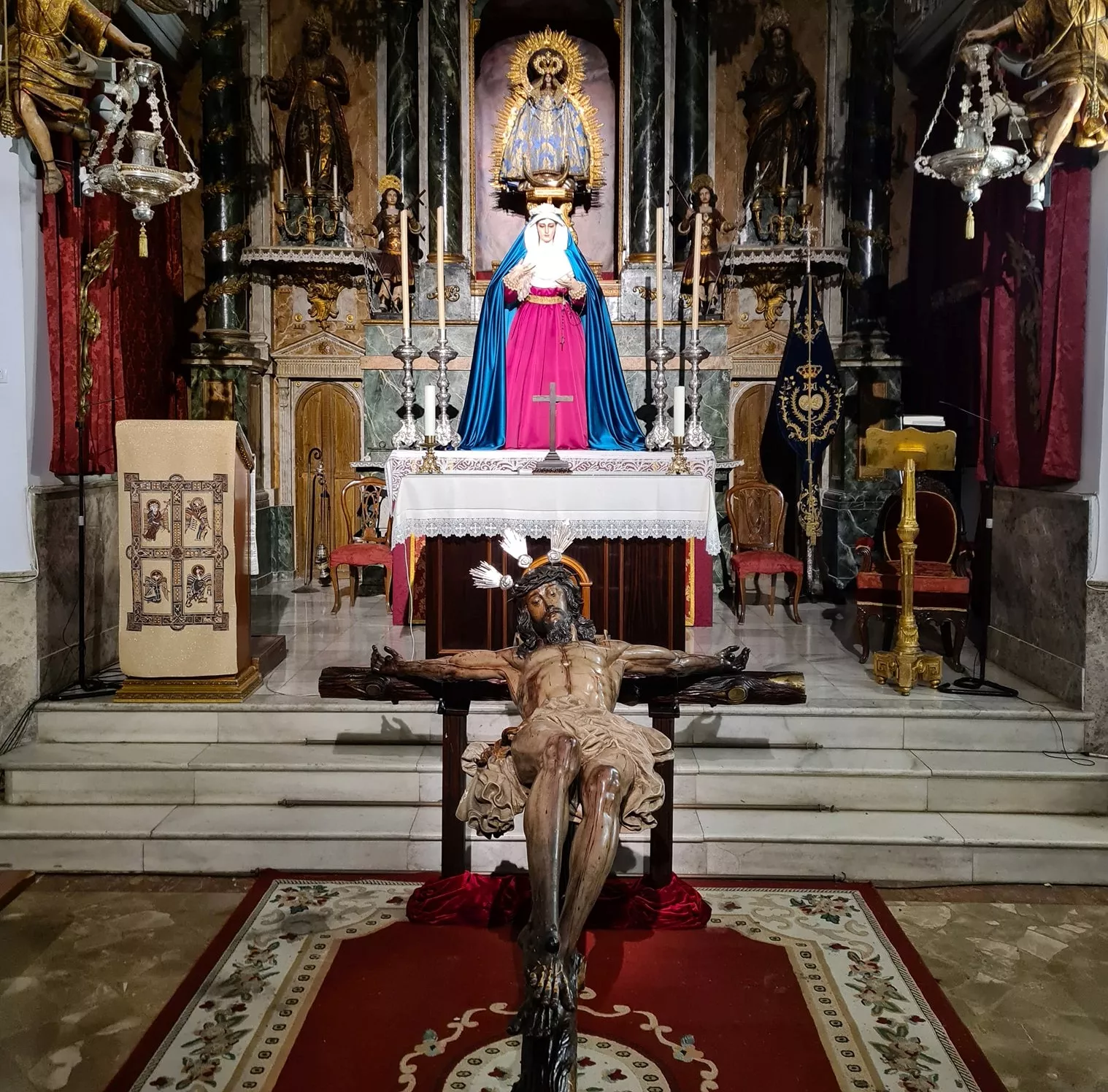 La imagen luce sin corona en la iglesia de La Palma