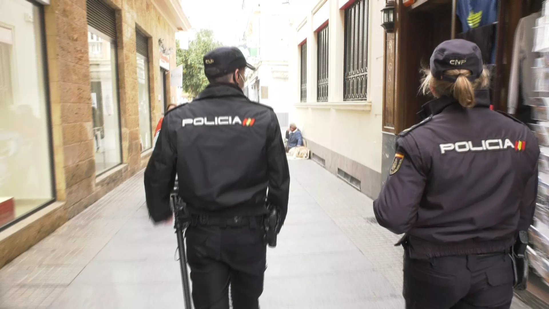La Policía Nacional intensifica durante las fiestas el programa Comercio Seguro