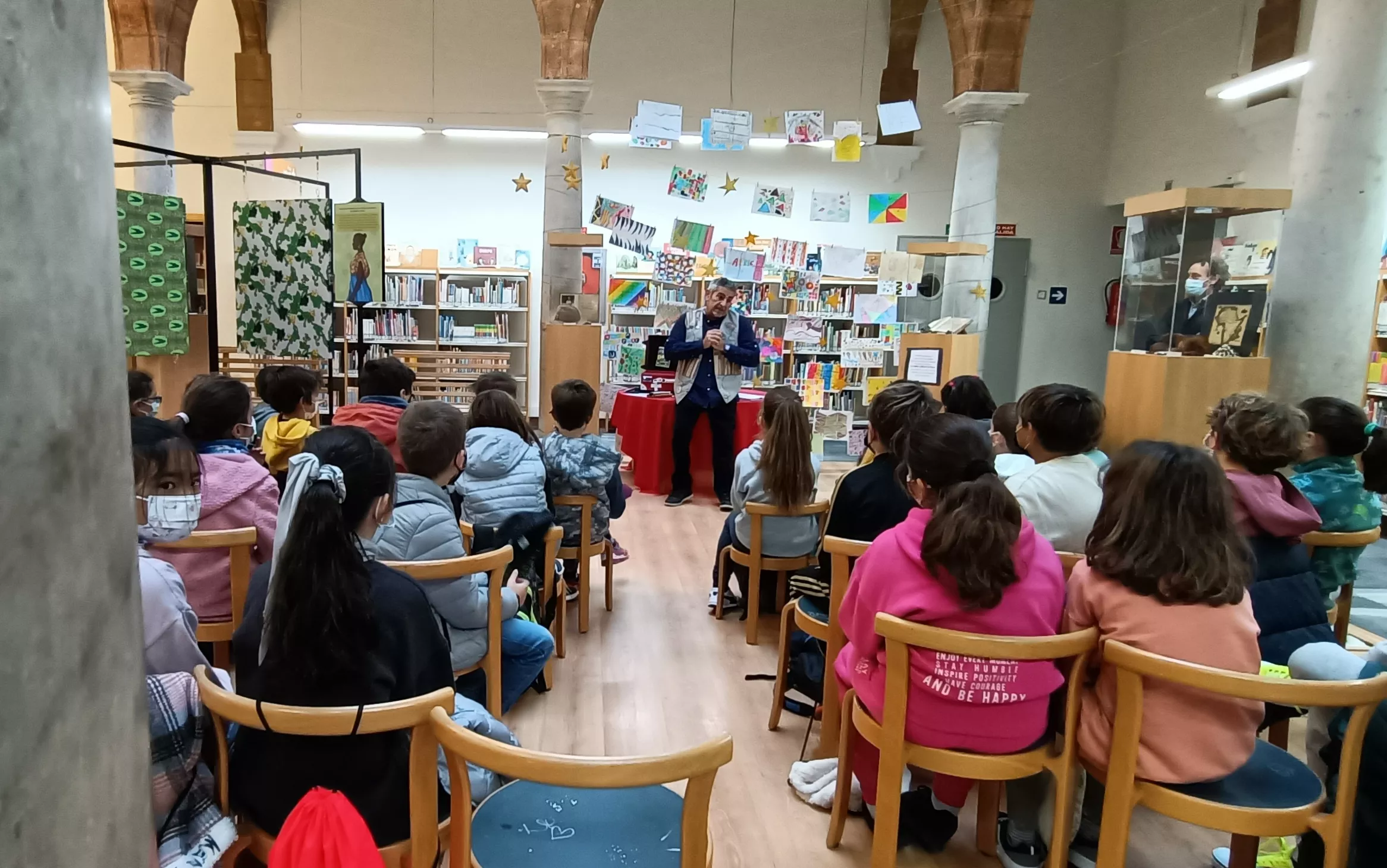 El acto en la Biblioteca. El acto en la Biblioteca.