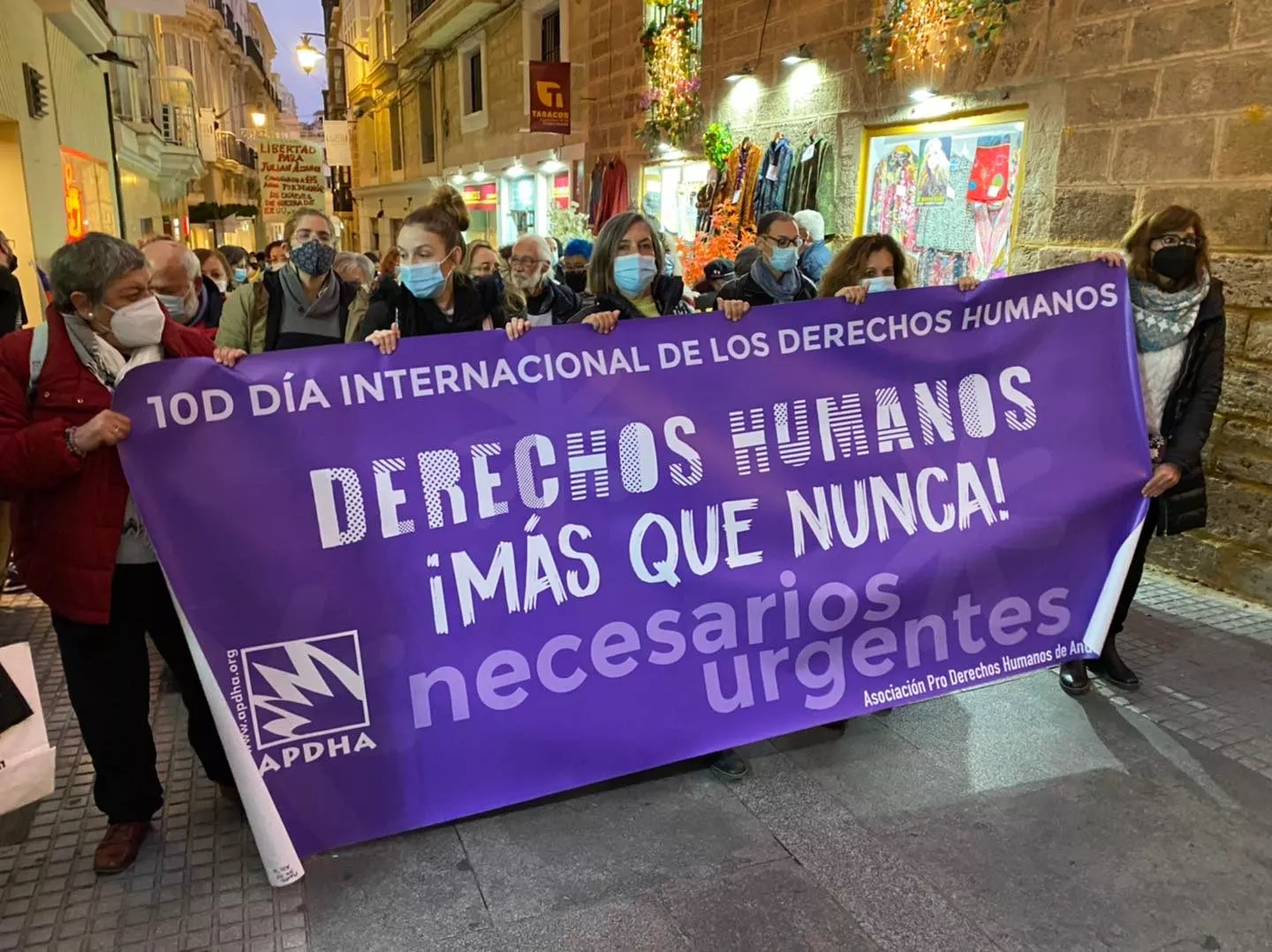 Las pancartas reivindicativas se vieron durante toda la marcha