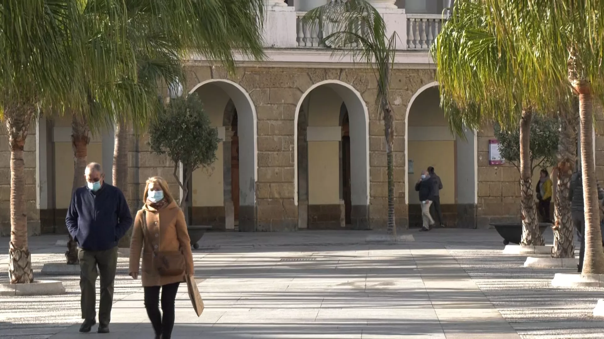 La fachada del ayuntamiento de Cádiz