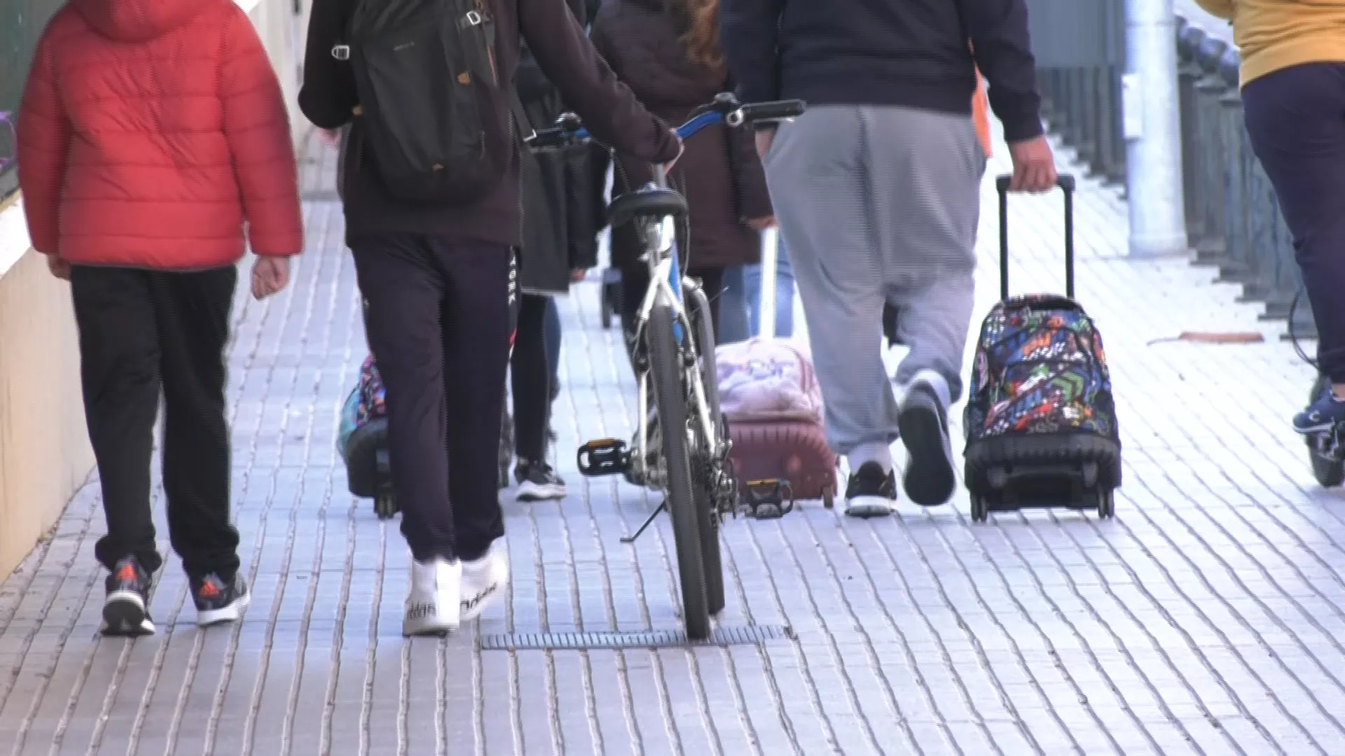 El Ayuntamiento activa el programa Bicicole en seis centros educativos de Cádiz