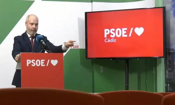 El PSOE pide a Moreno Bonilla en su visita a Cádiz que desbloque proyectos como Valcárcel o el nuevo hospital.