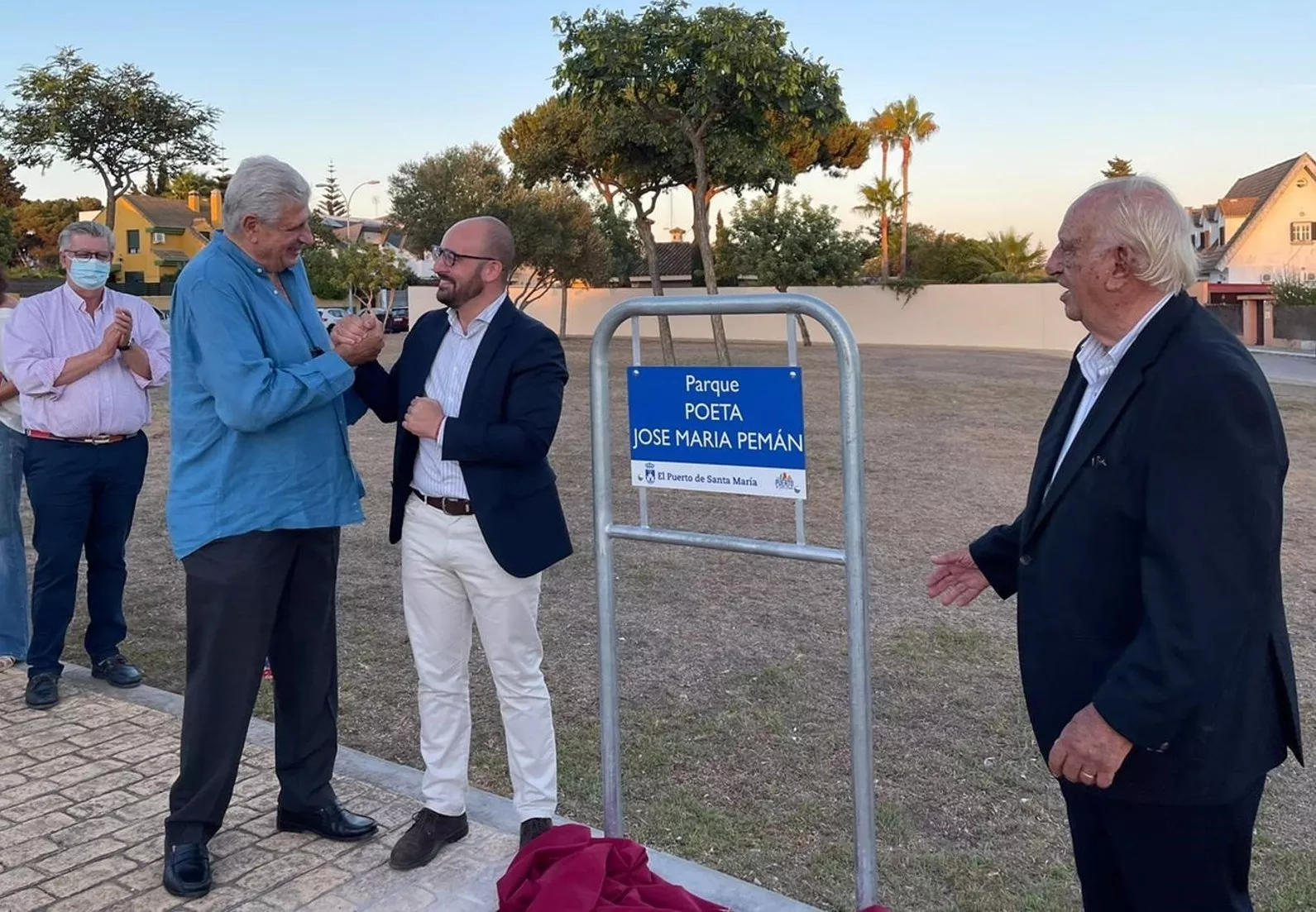 La Junta avala que se denomine un parque con el nombre de José María Pemán.