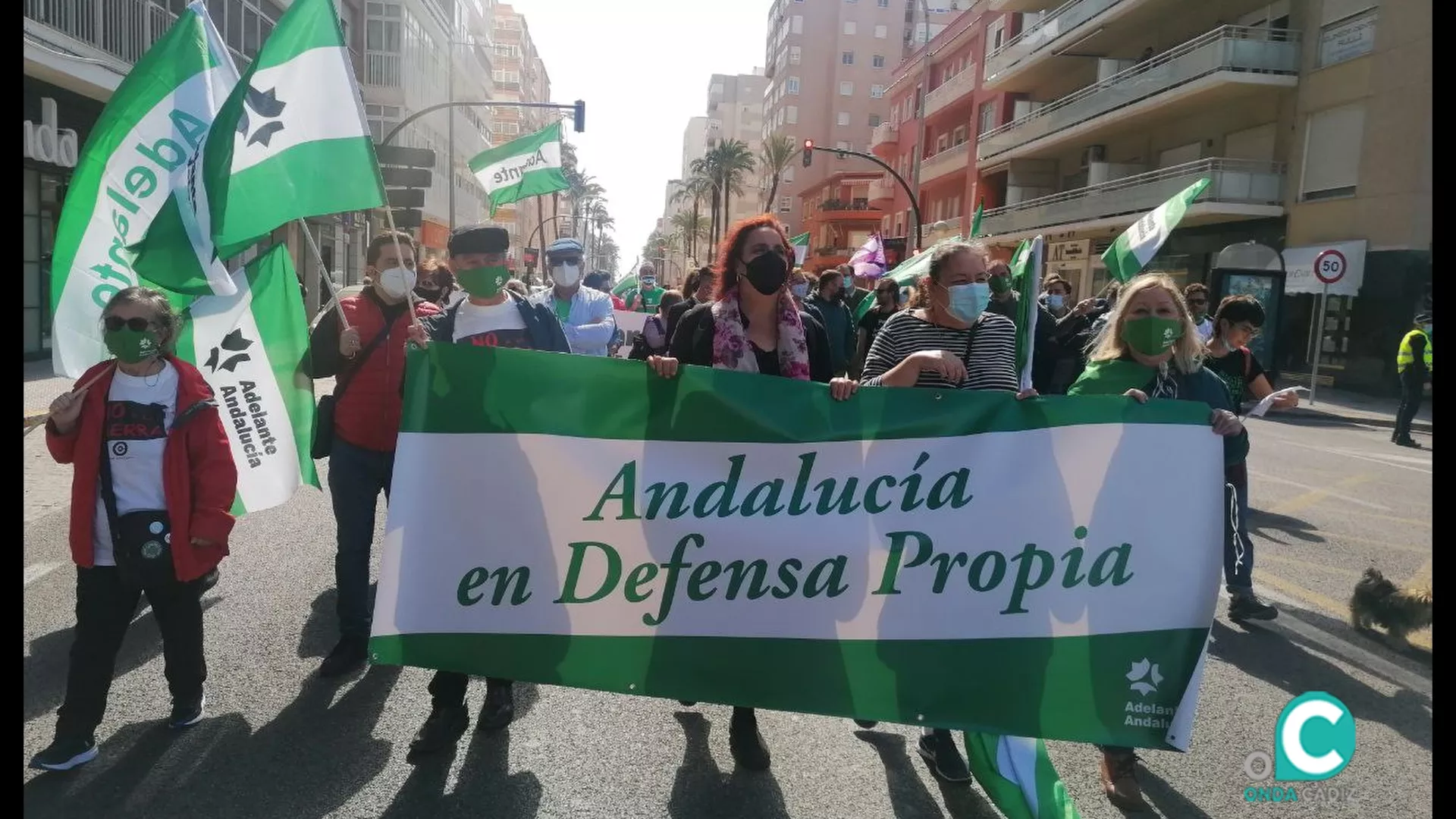 Representantes de la formación durante la marcha por la dignidad celebrada en Cádiz