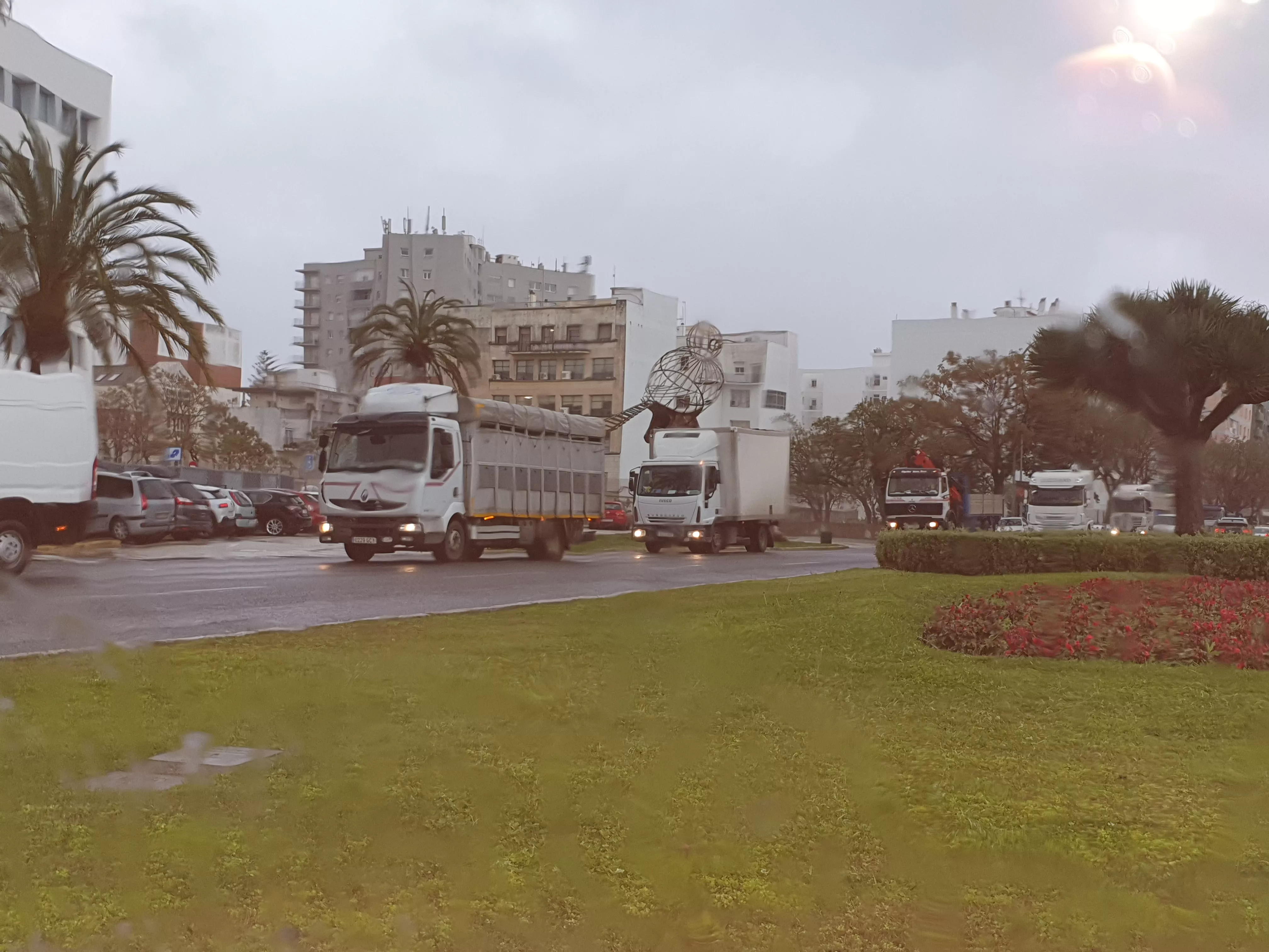 Camiones en caravana de protesta en Cádiz