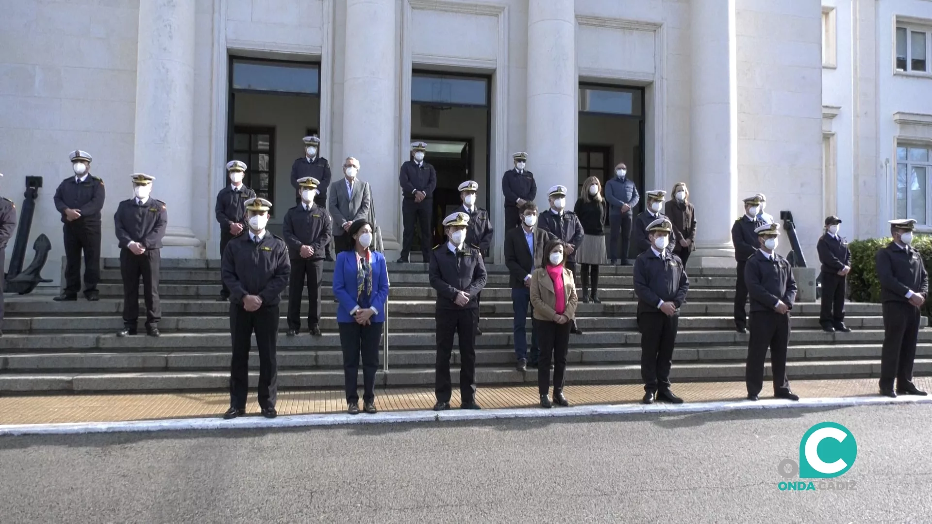 Foto de familia de la visita de la ministra de Defensa en el Instituto Hidrográfico