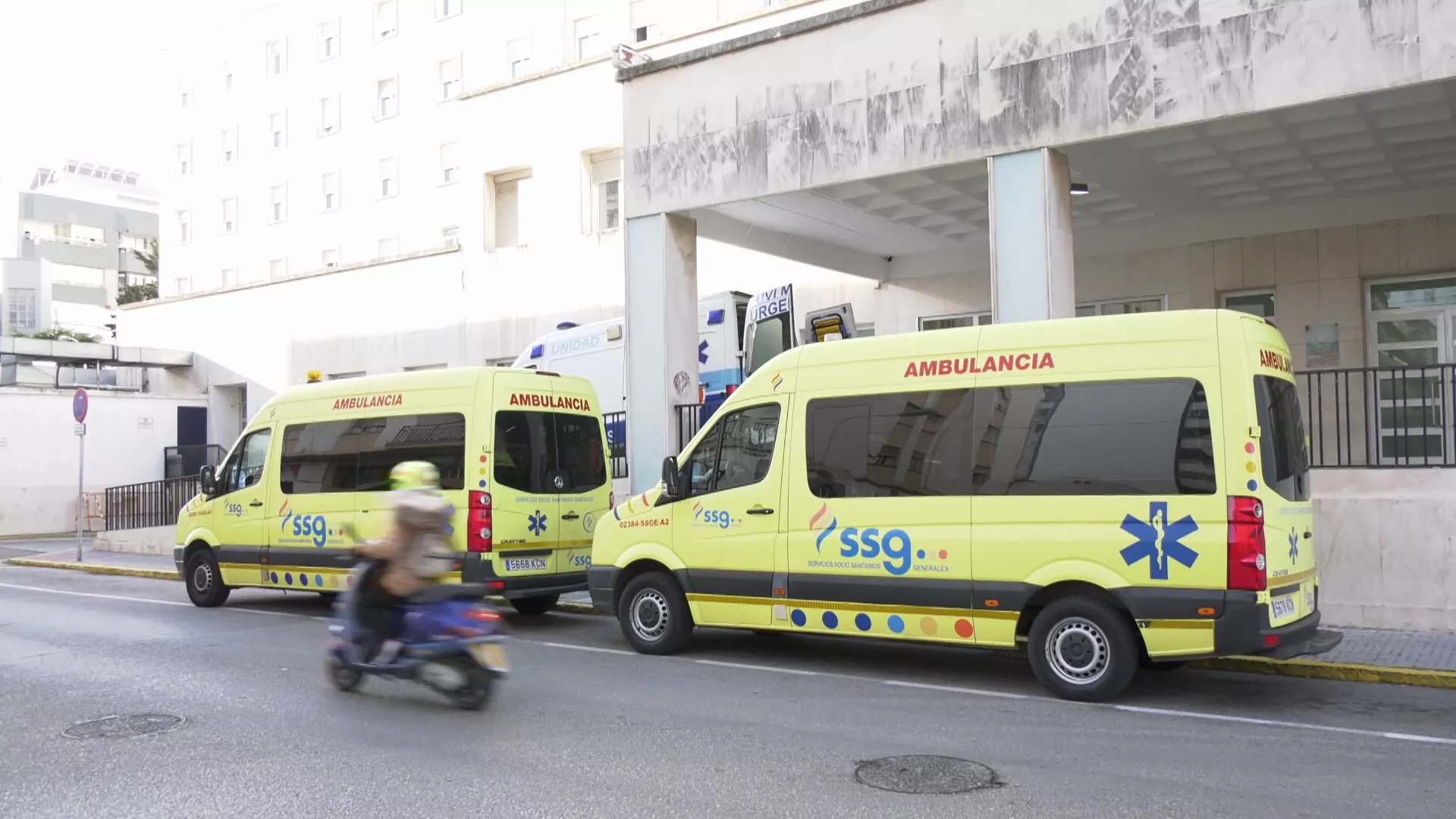 Ambulancias en el Puerta del Mar. Ambulancias en el Puerta del Mar.