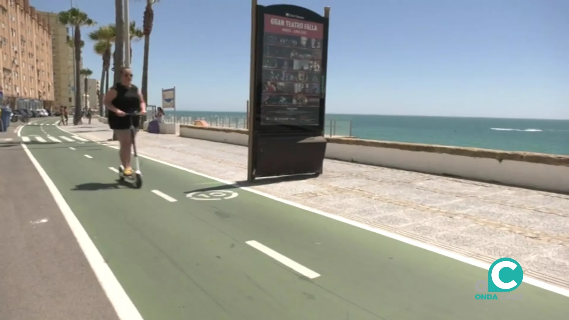 El carril bici por el Paseo Marítimo de Cádiz