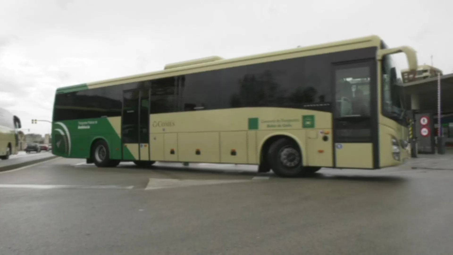 El Ayuntamiento lamenta su exclusión para la puesta en marcha de la nueva línea de autobús desde Puerto Real