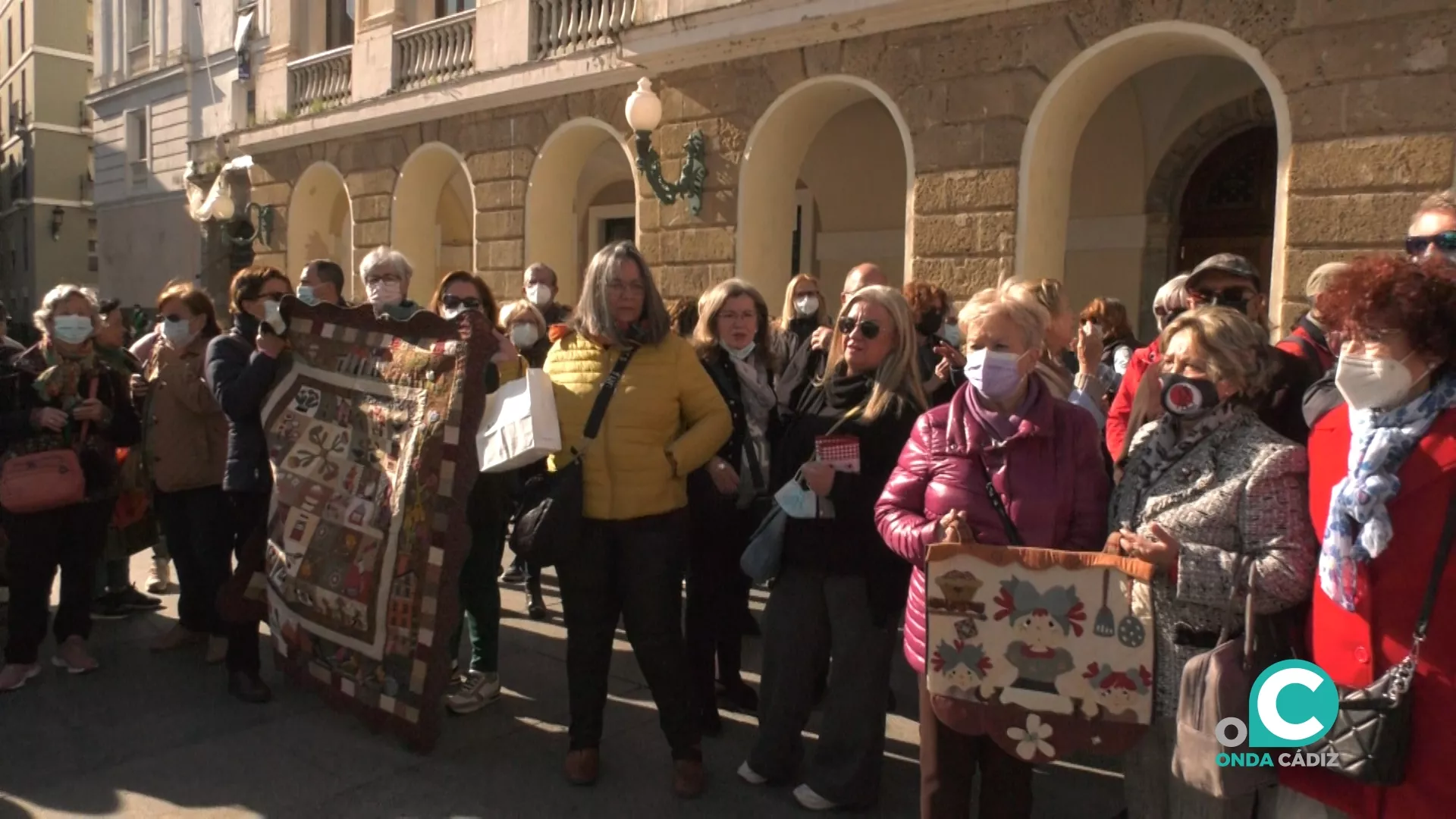 Unas 500 personas se han visto perjudicadas como consecuencia de la extinción de los contratos del profesorado