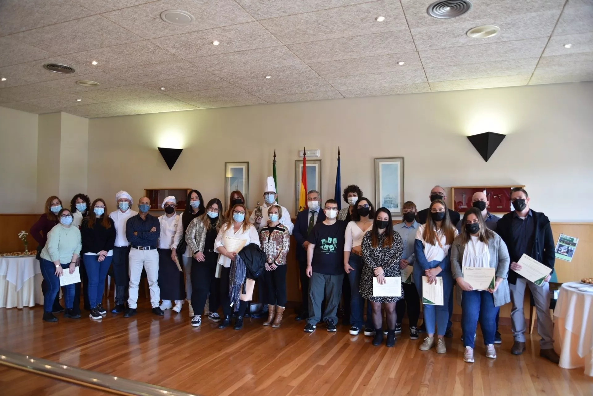 Una veintena de alumnos termina su formación en la Escuela de Hostelería de Cádiz.