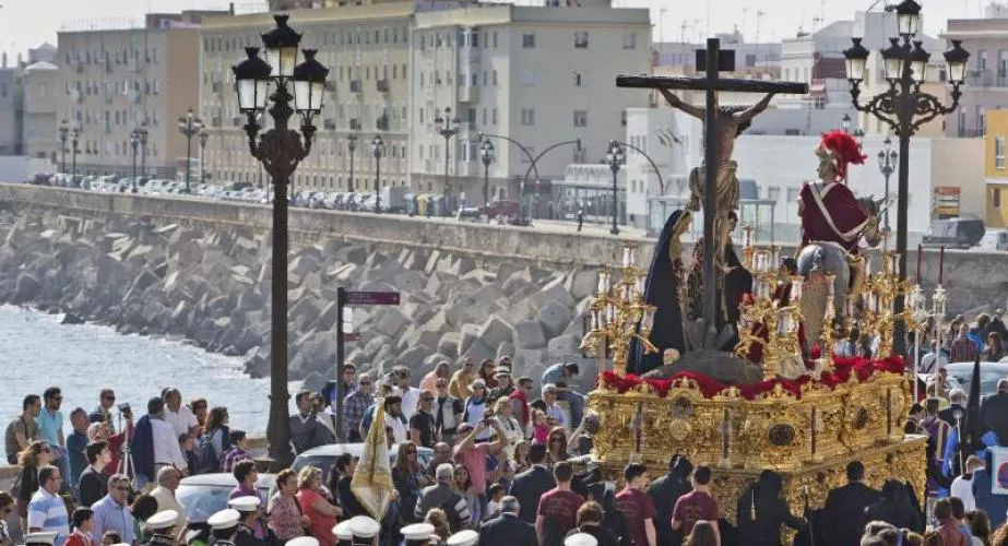 La Policía Local informa de los cortes de tráfico previstos con motivo de la Semana Santa.