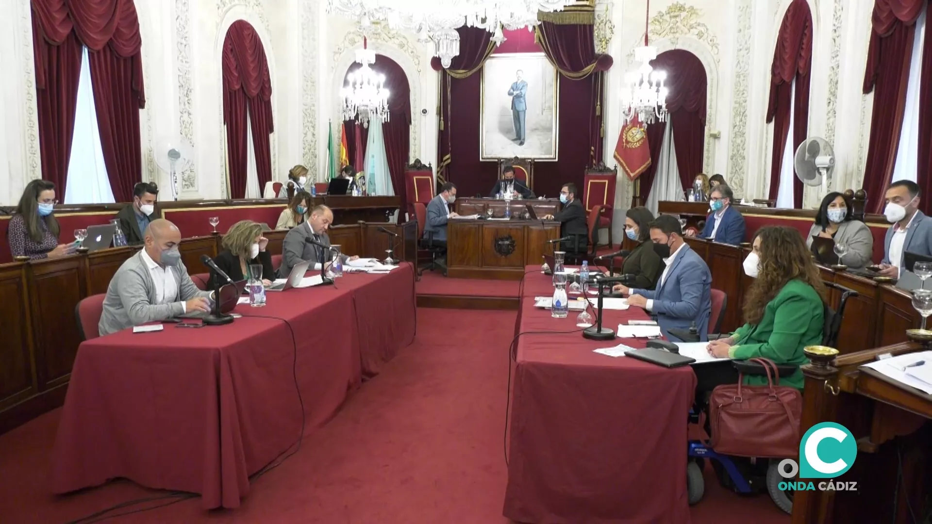 El pleno ordinario de abril se ha celebrado presencialmente en el ayuntamiento aunque aún con algunas medidas de seguridad anti-covid