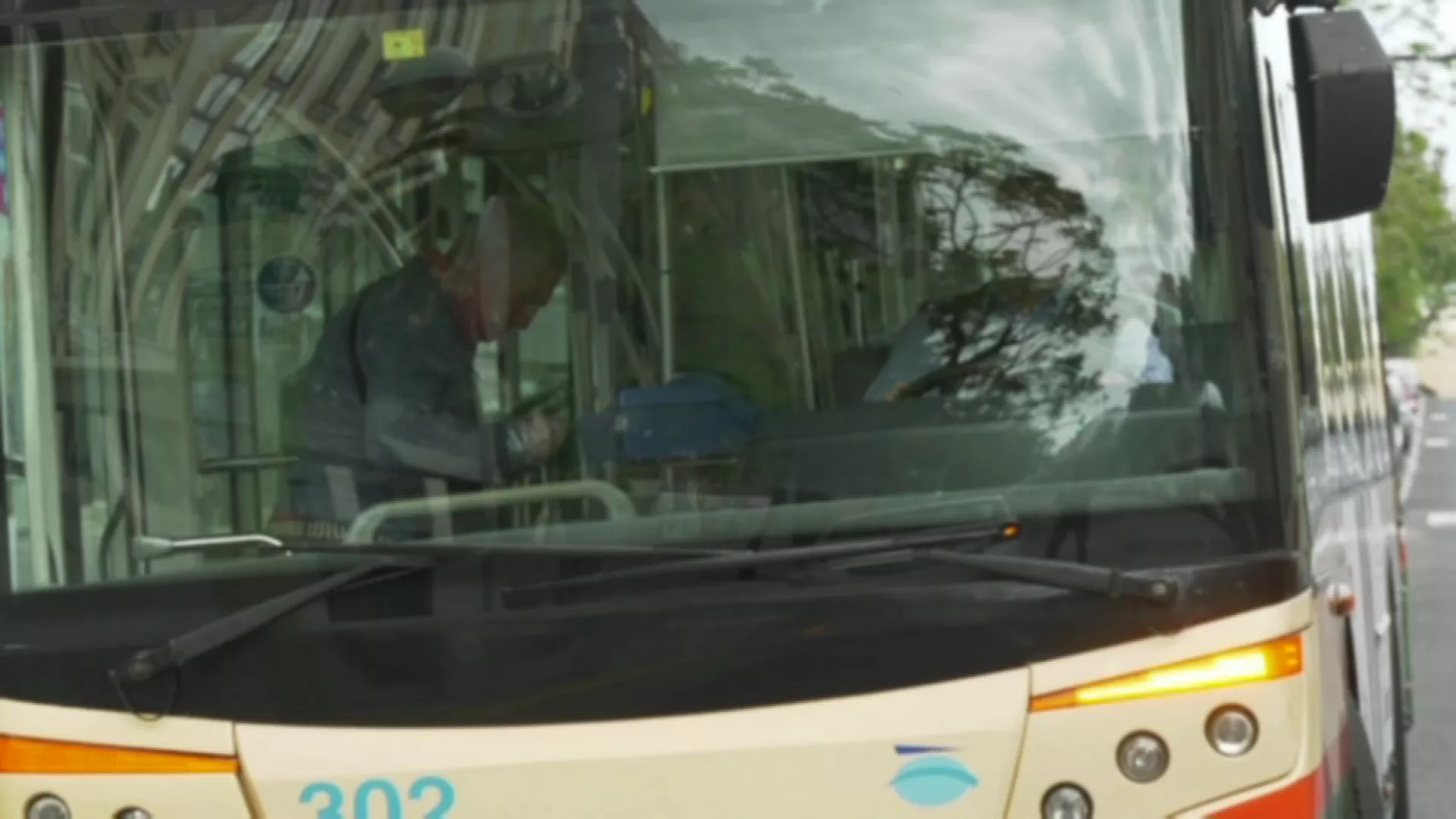 El PSOE exige la subrogación de los trabajadores de los autobuses urbanos