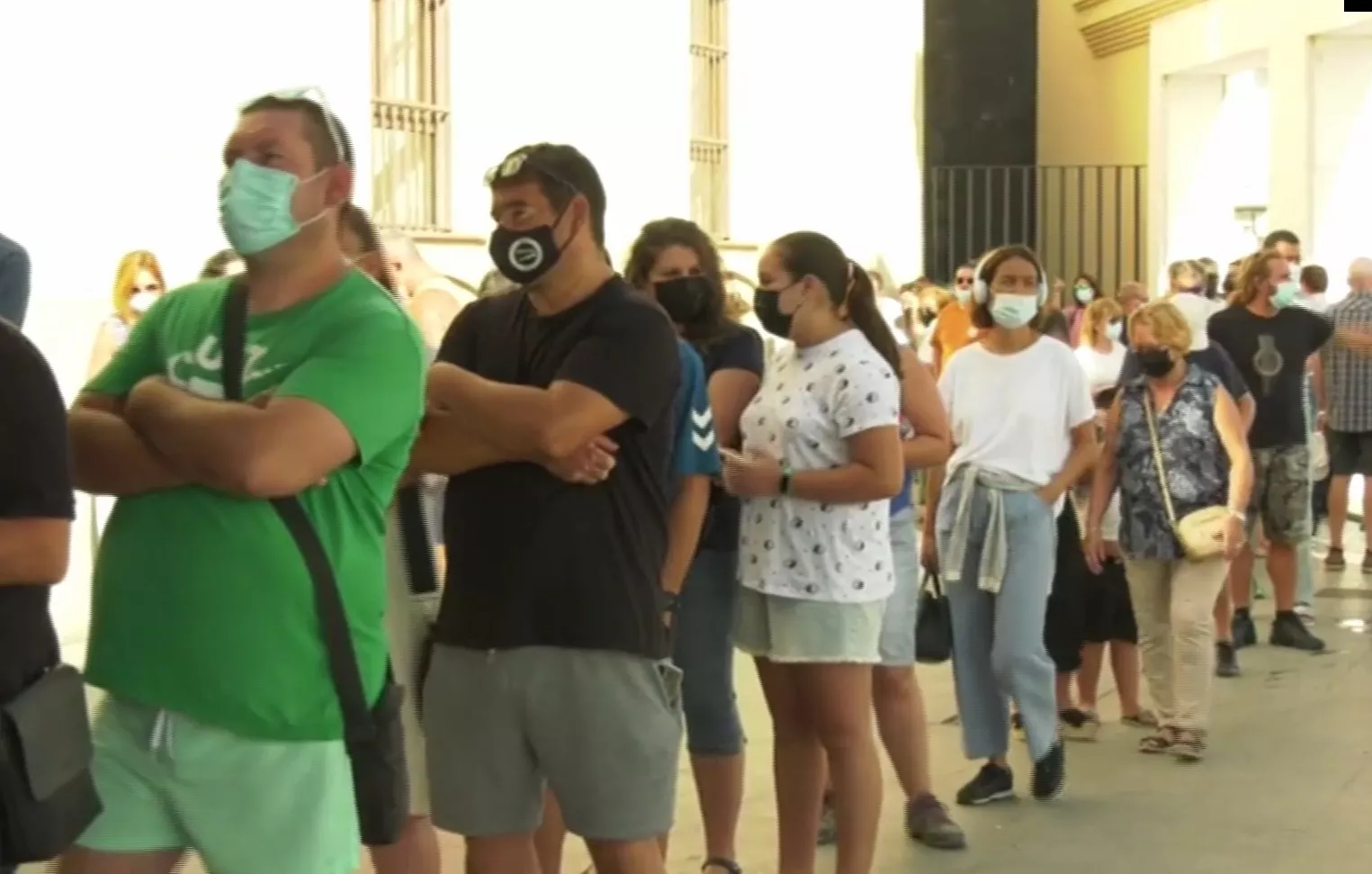 La Junta sigue recomendando el uso de mascarillas en concentraciones y situaciones de poca ventilación