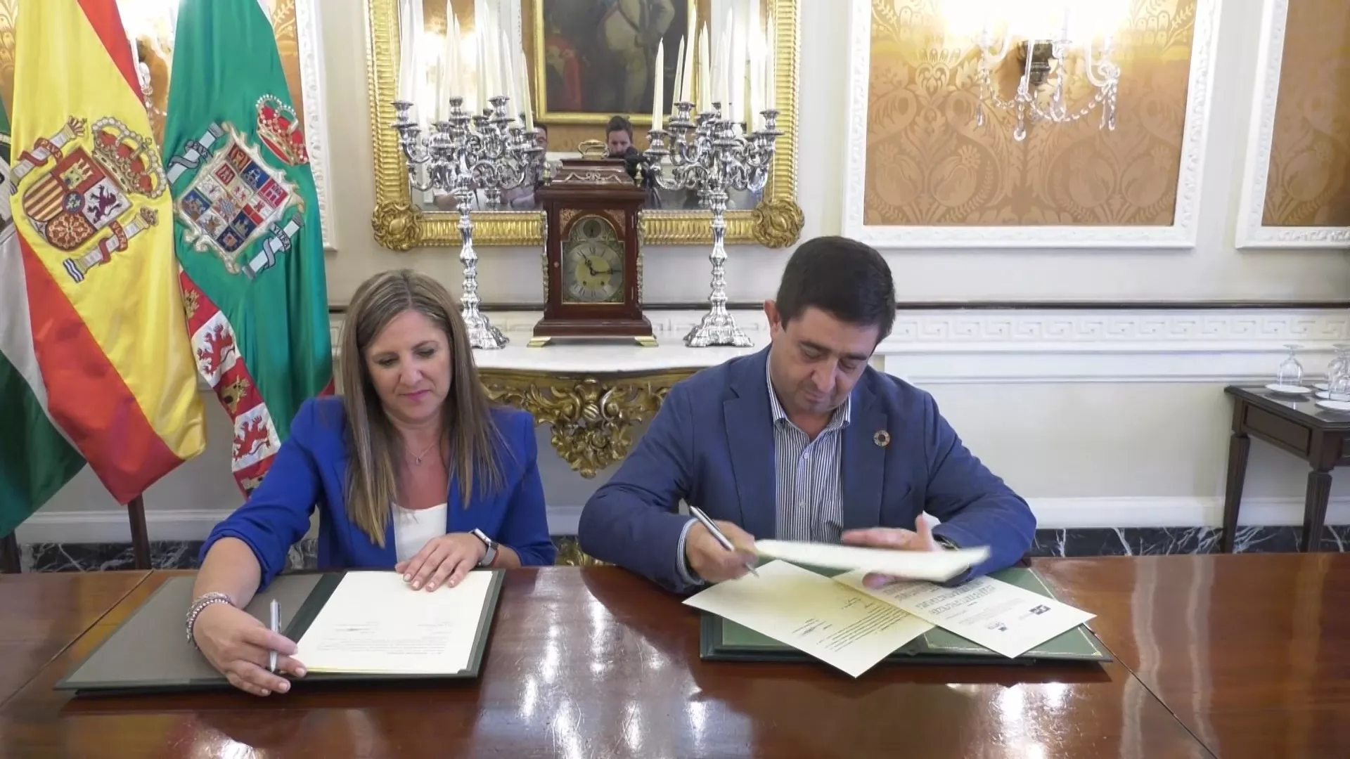 La presidenta de Cádiz y su homólogo de FAMSI firman un convenio de colaboración