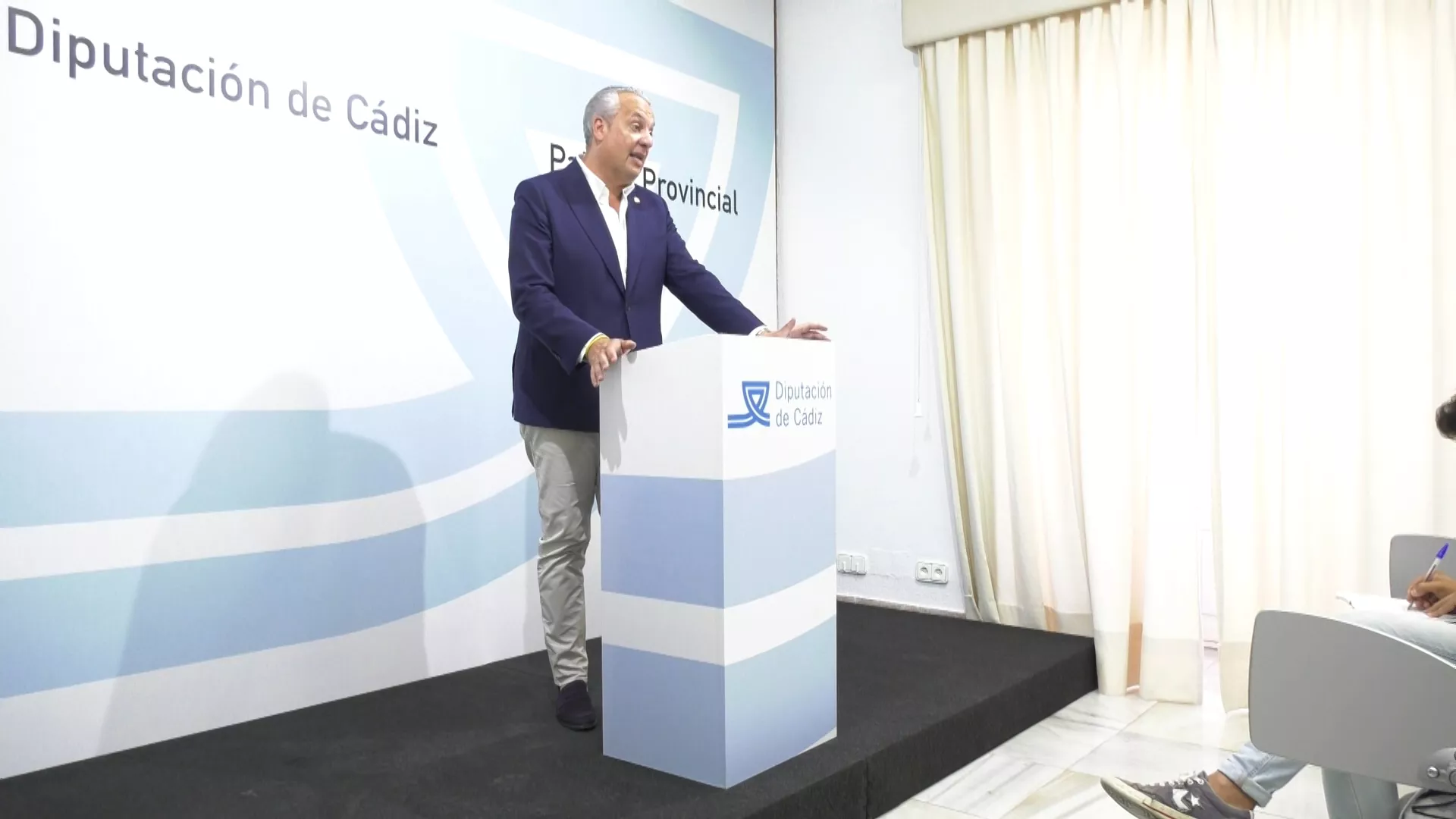 El presidente de Diputación reclama a la Junta que asuma el precio real de la Ayuda a Domicilio