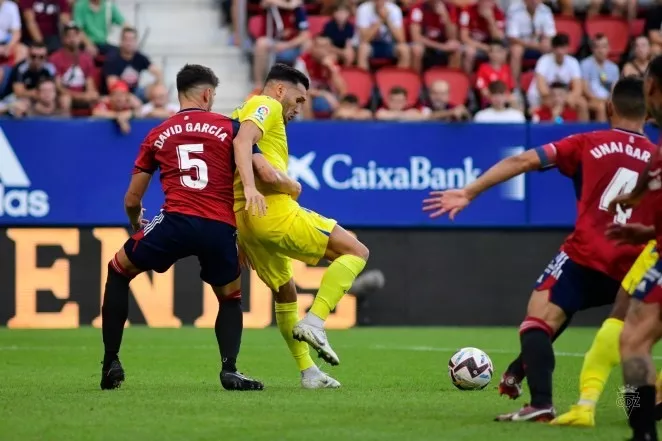 El Cádiz pierde ante el Osasuna por 2 a 0