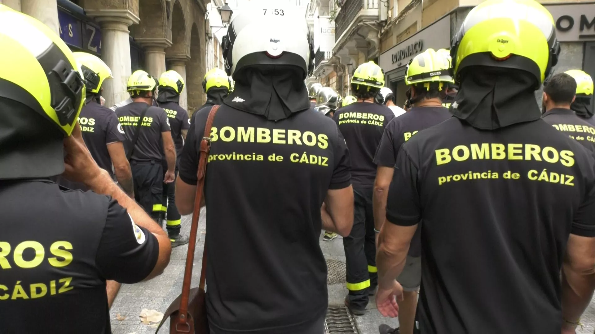 Marcha de protesta de bomberos en el centro