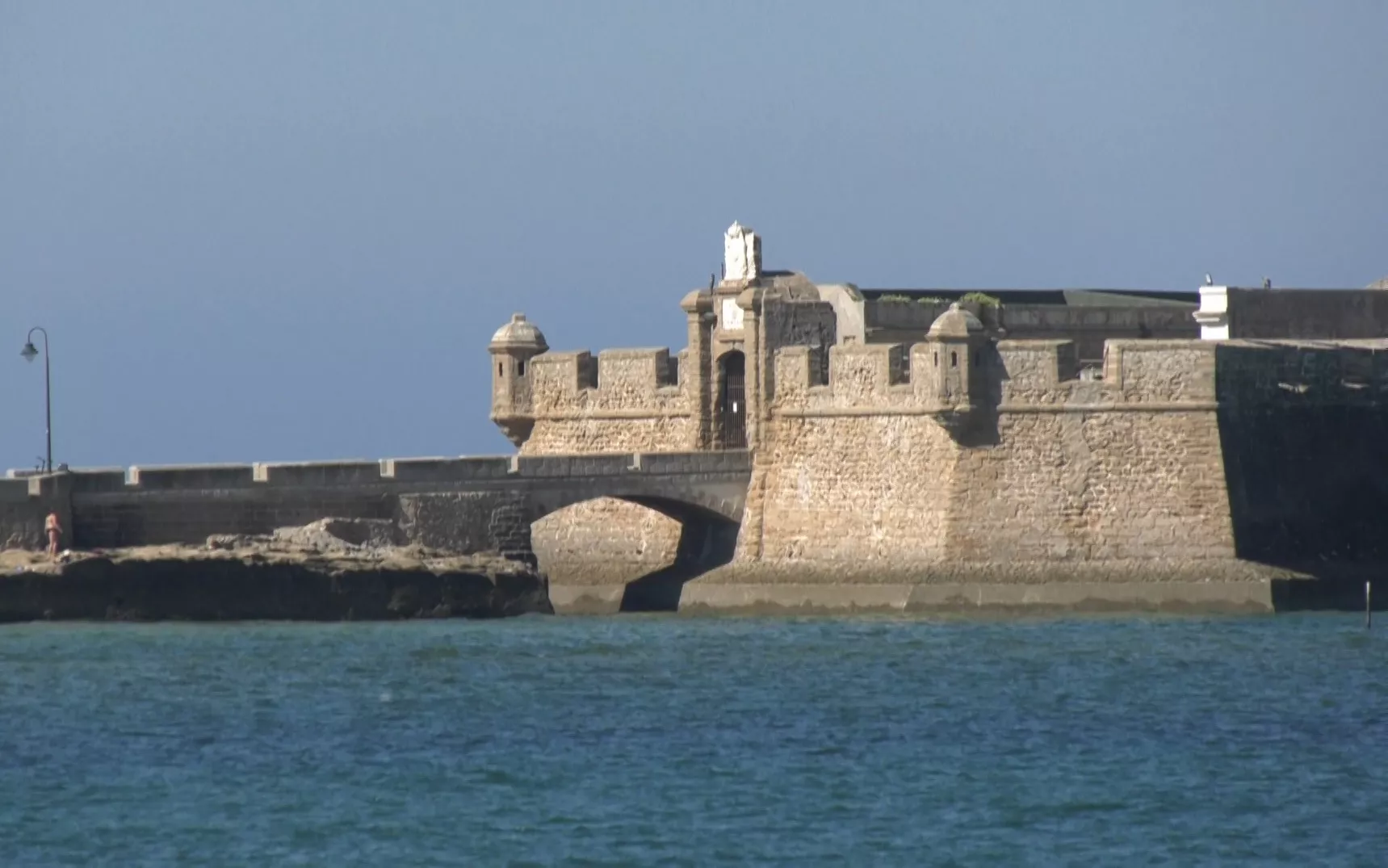 Ciudadanos exige el mismo compromiso de las administraciones con el Castillo de San Sebastián.