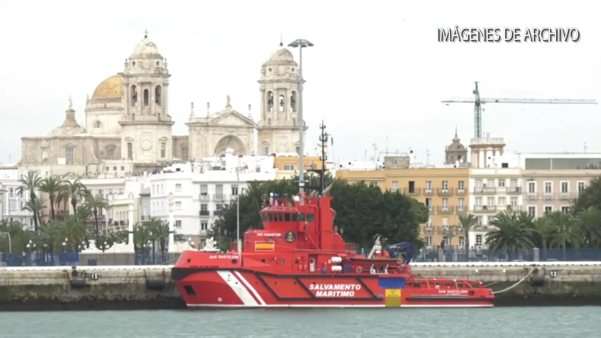 Salvamento Marítimo rescata a una mujer de un crucero por una emergencia médica