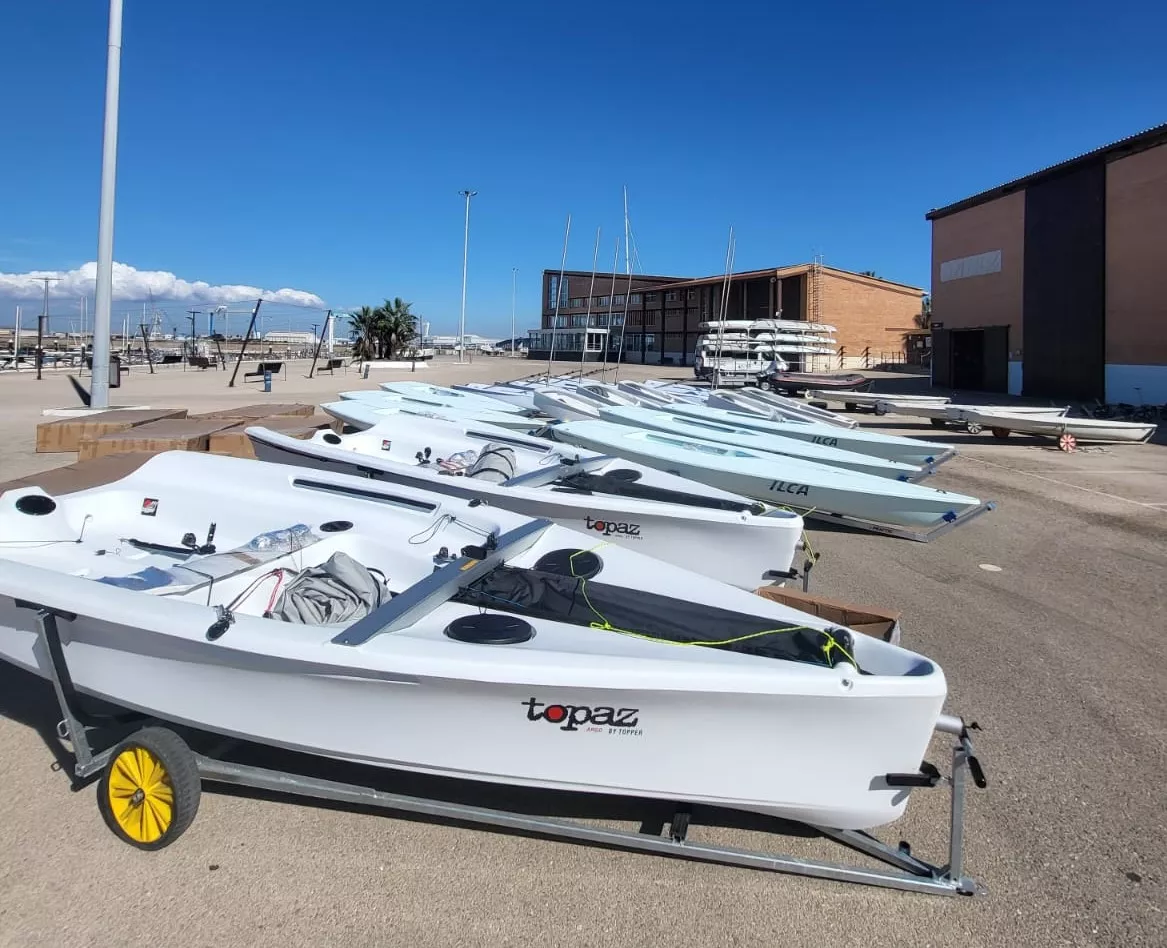 Algunas de las embarcaciones en Elcano 