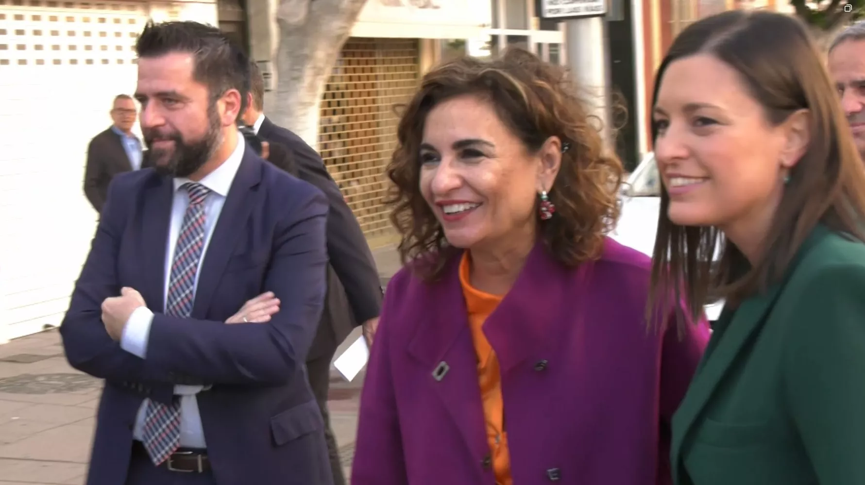 La ministra de Hacienda, María Jesús Montero, en su visita a San Fernando junto a la alcaldesa isleña y el delegado de Zona Franca