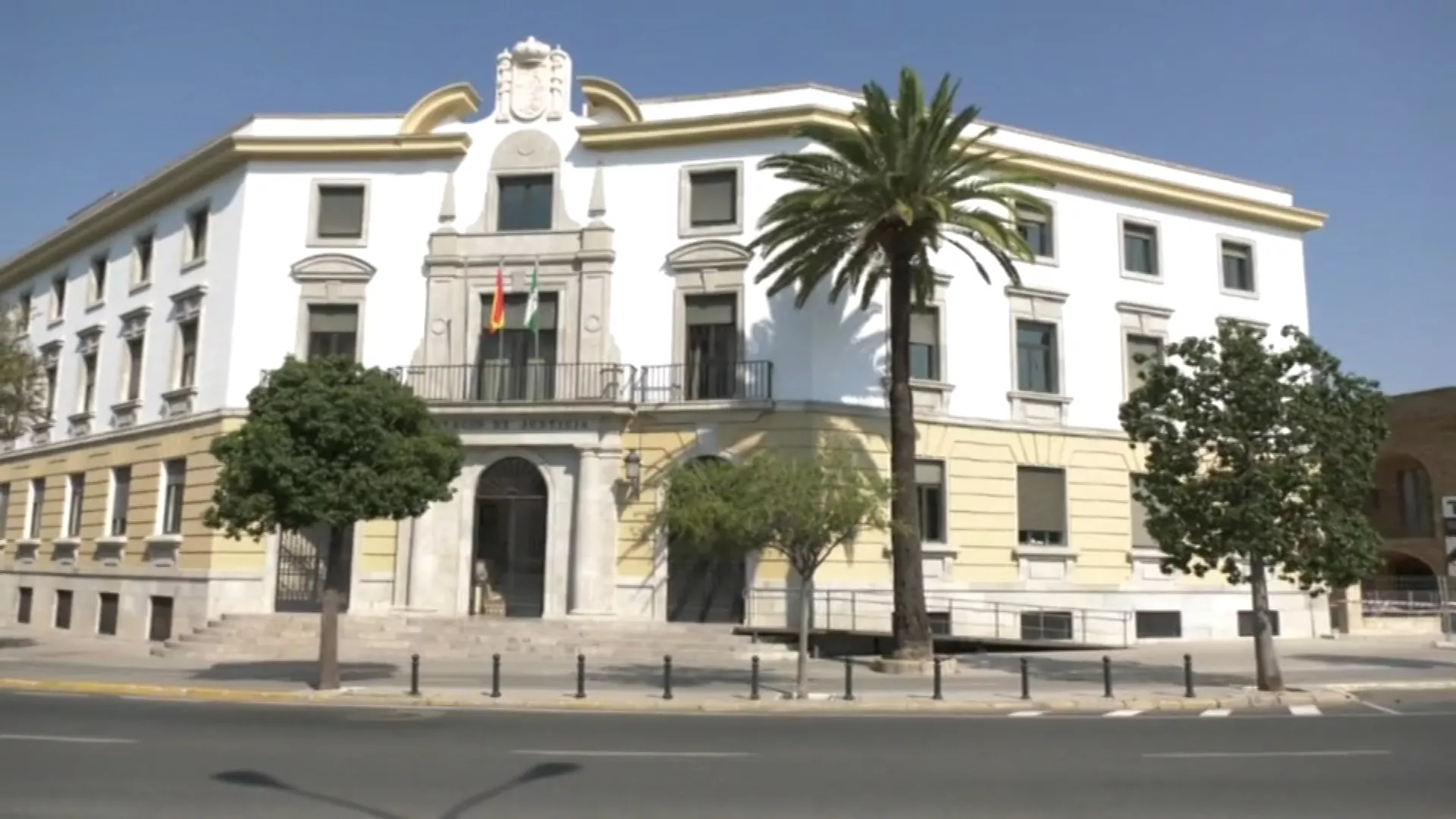 La fachada de la Audiencia provincial 