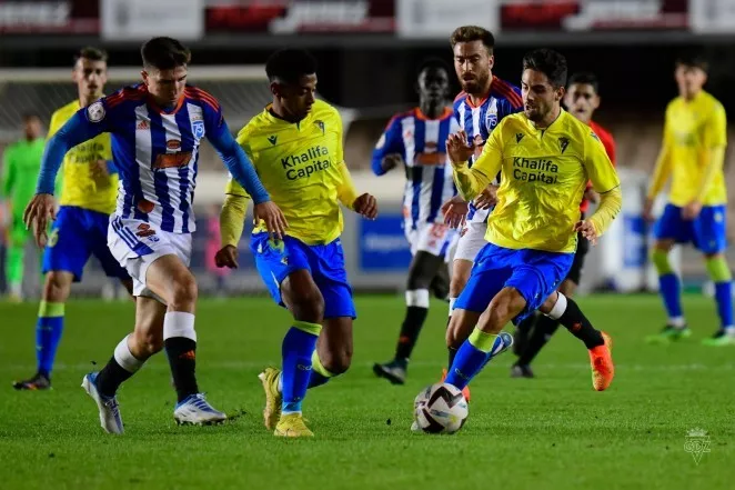 Sergio González contó con numerosos jugadores del Mirandilla (Foto: Cádiz CF)