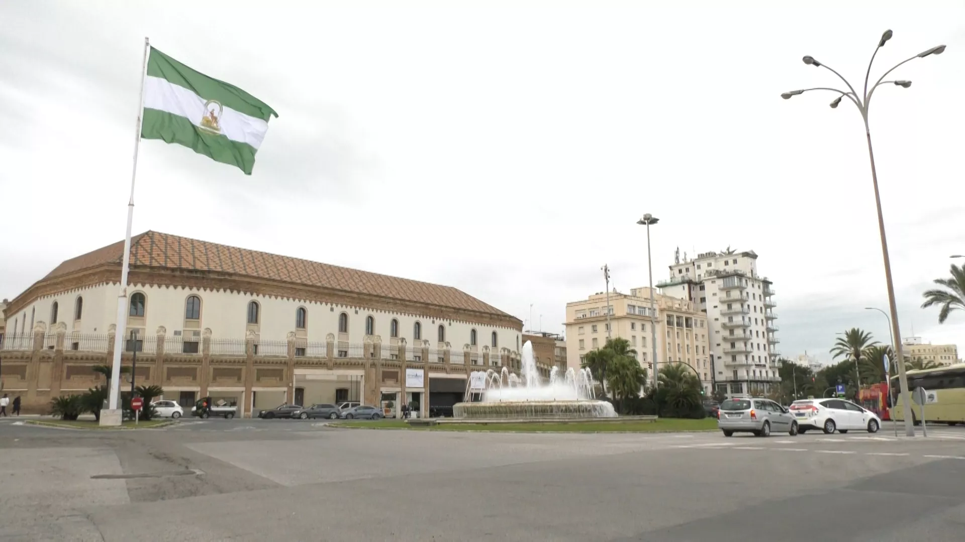 La Junta de Andalucía declara el 4 de diciembre Día de la Bandera, pero no  será festivo